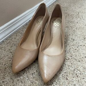 Vince Camuto 3in beige heels